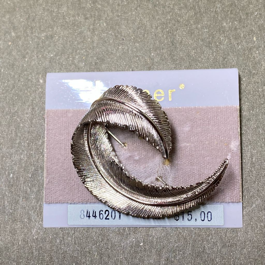 Vintage Lisner Silver Tone Brooch Pin